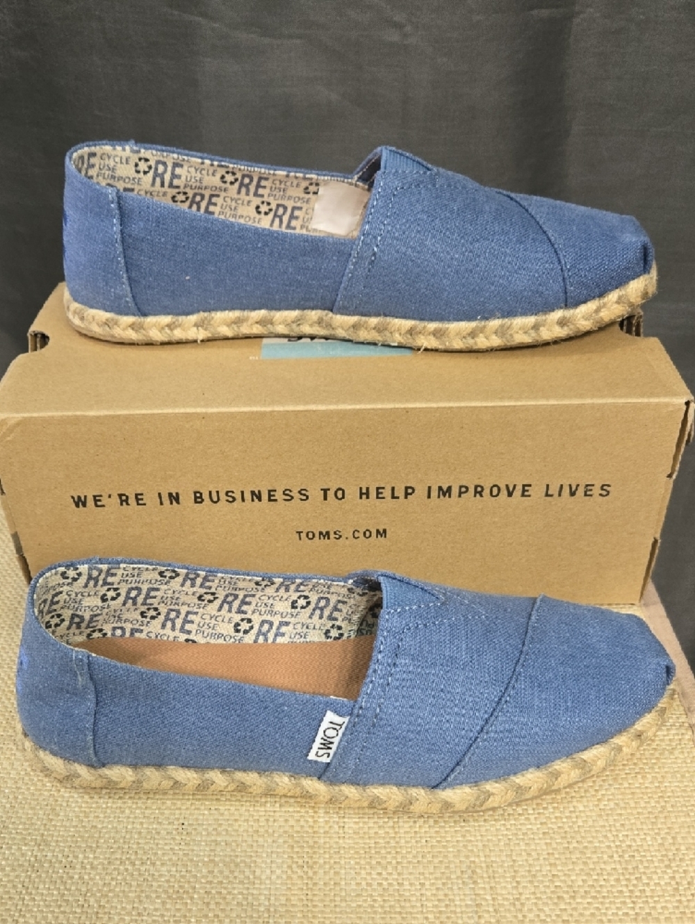 SALE! Toms Classic Blue Canvas Flats with Rope Sole - Picture 5 of 5